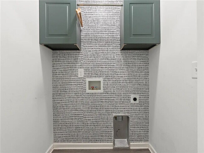 Building Photo - Beautiful 3 Bedroom Home in Country Setting