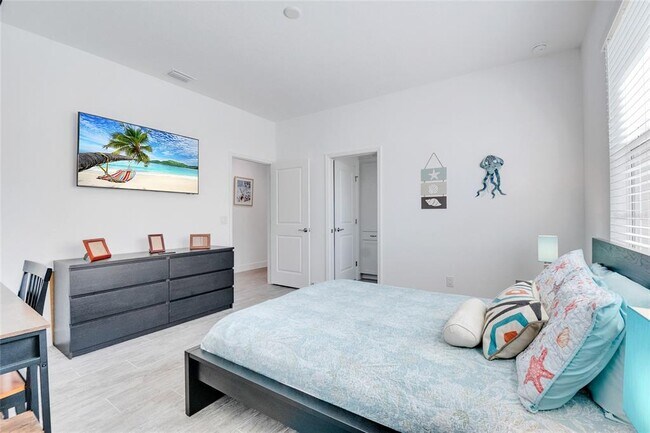 Building Photo - 879 Margaritaville Ave