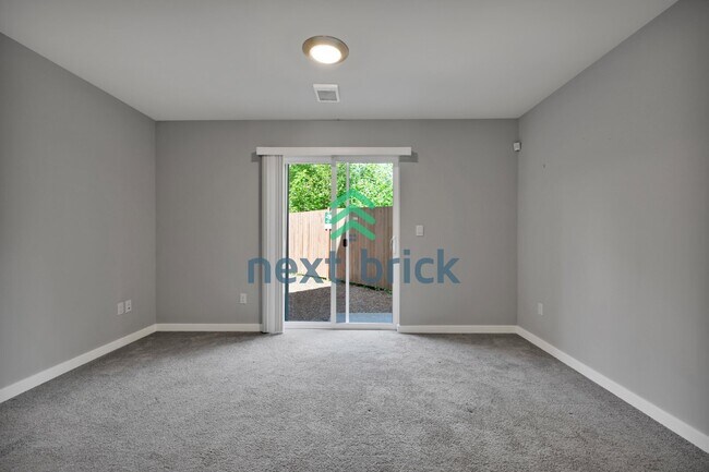 Building Photo - Spacious 4-Bedroom Retreat with 3.5 Baths in Beautiful Bothell – Your Ideal Home Awaits!