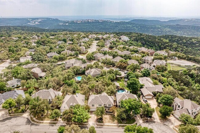 Building Photo - 8105 Endeavor Cir