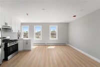 Building Photo - 735 Broadway