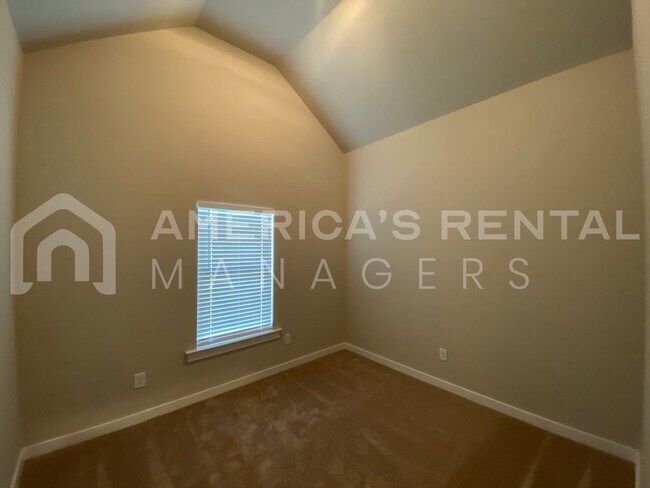Building Photo - Home for Rent in Clanton, AL!!! View with ...