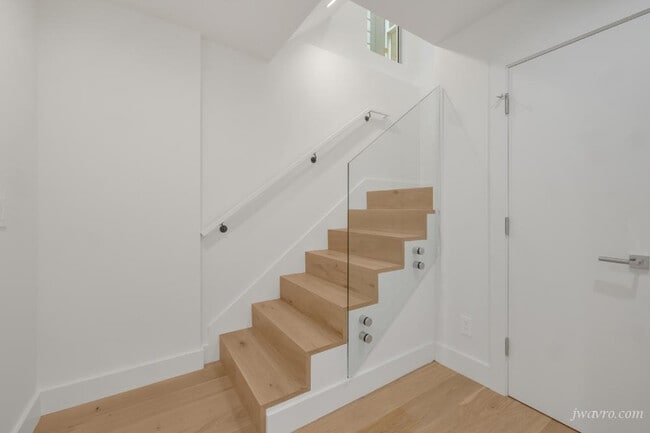 Building Photo - 80 28th St