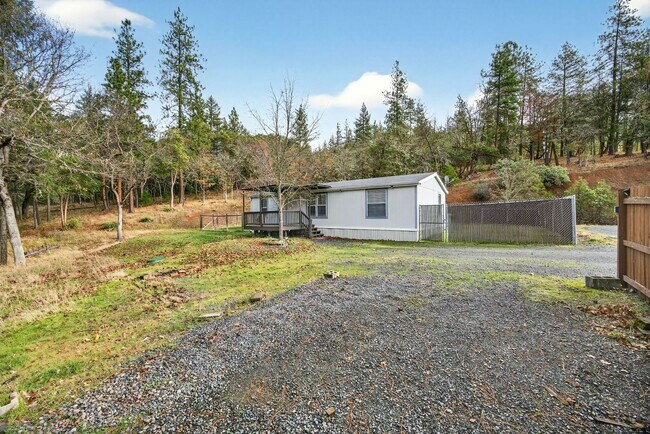 Building Photo - 2170 HWY 238