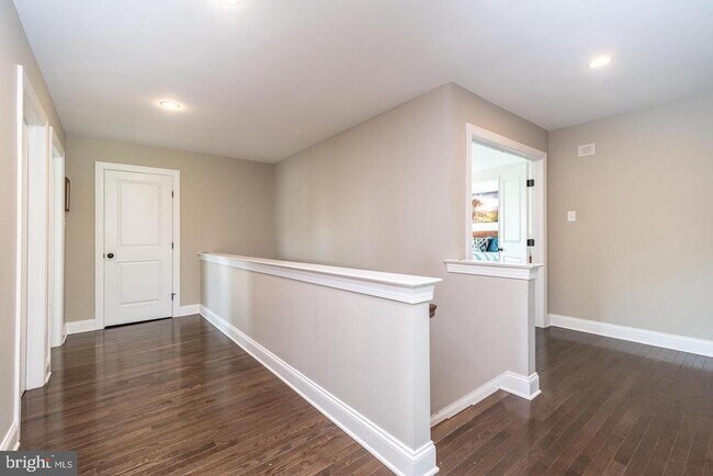 Building Photo - 306 Liam Ln