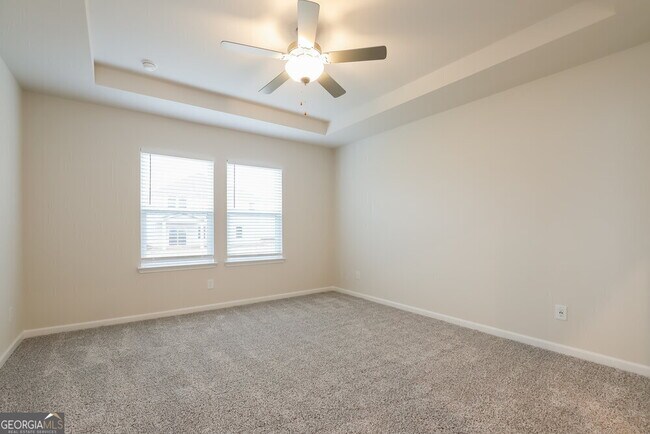 Building Photo - 5825 Hackberry Ln