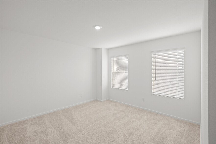 Building Photo - 3167 Savannah Rose Dr