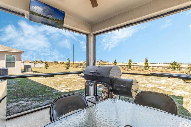 Building Photo - 495 Overpool Ave