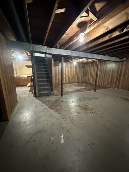 Building Photo - 991 Deerfield Ct