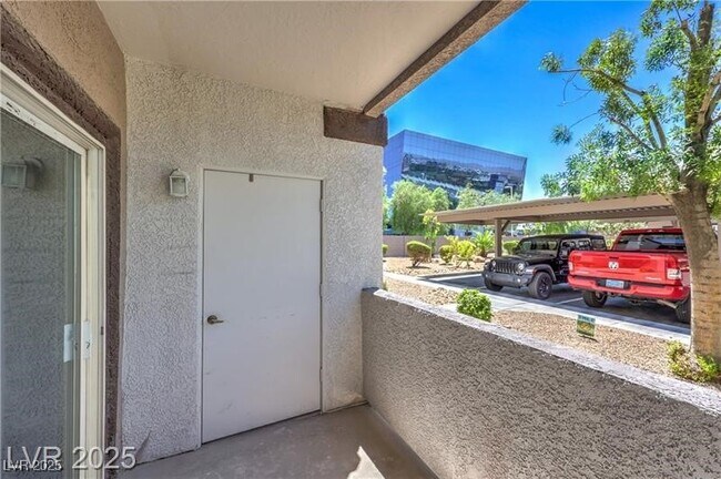 Building Photo - 7255 W Sunset Rd