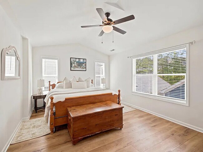 Building Photo - Lease OR Lease to Own