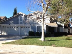 Building Photo - 10482 Sagecrest Dr