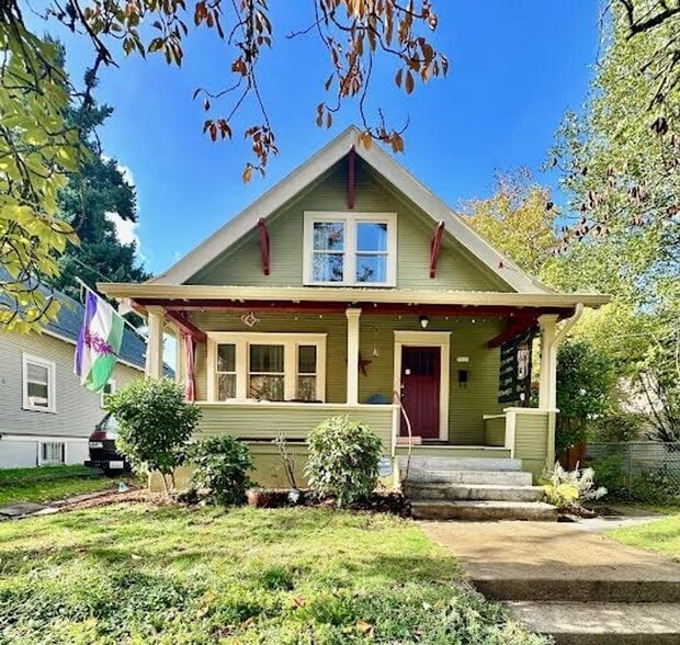 Primary Photo - 5035 NE 12th Ave