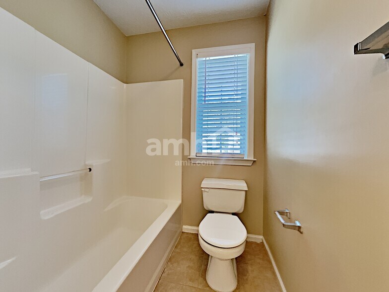 Building Photo - 1388 Glenover Way