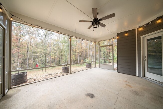 Building Photo - 4BR/2BA Home on 3.2 acres in Harris County!!