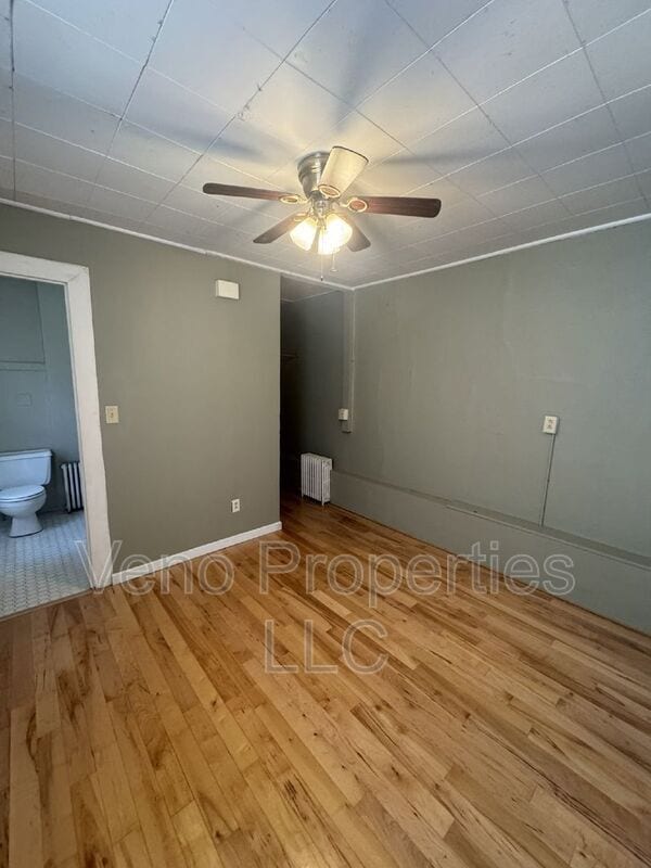 Building Photo - 18 2nd St