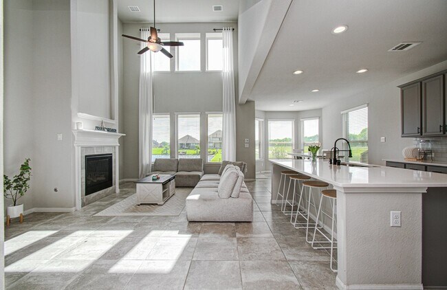 Building Photo - 2202 Anzio Ct