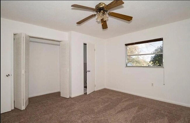 Building Photo - 209 S Lee St