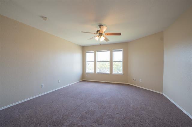 Building Photo - 447 Maple Grove Dr
