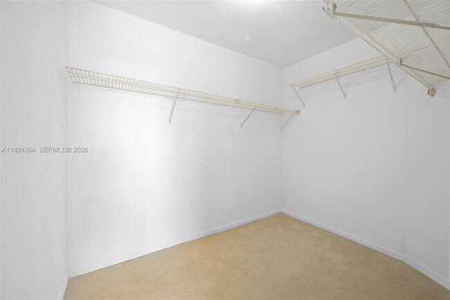 Building Photo - 1300 NE Miami Gardens Dr