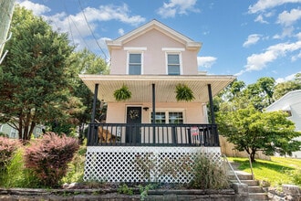 Building Photo - 8 Carneal St