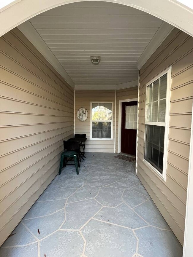 Building Photo - 620 Misty Hammock Dr