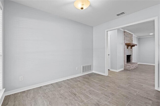 Building Photo - 1040 Smokerise Dr