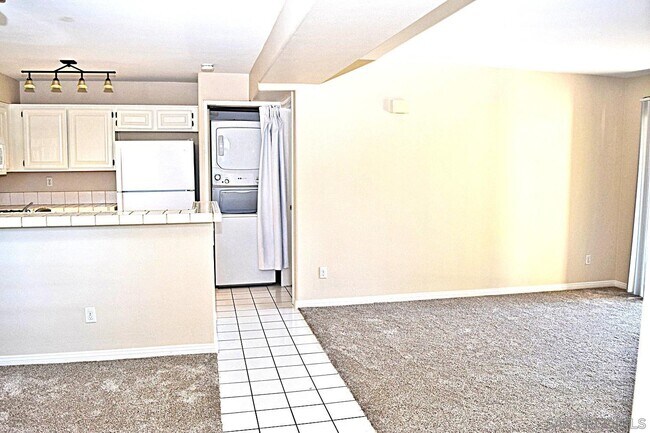 Building Photo - 3205 Costa Alta Dr