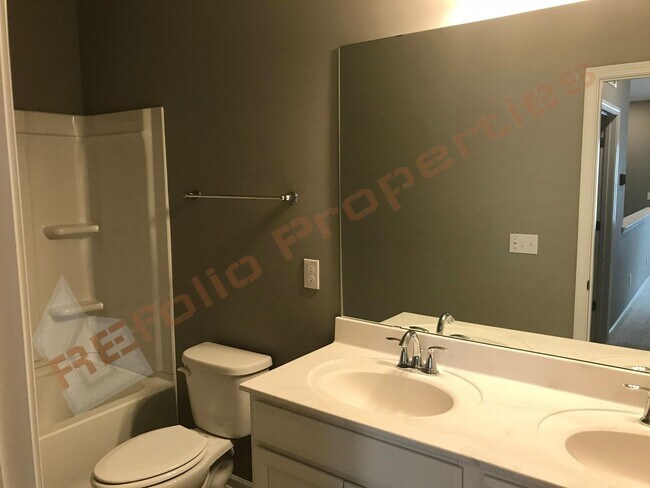 Building Photo - 4045 Reunion Creek Pkwy