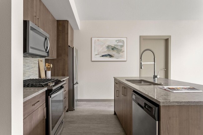 Building Photo - Reveal Apartments