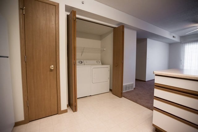 Building Photo - $1,195 | 2 Bedroom, 1 Bathroom Condo - 1st Floor [No Patio] | No Pets | Available for August 1st,...