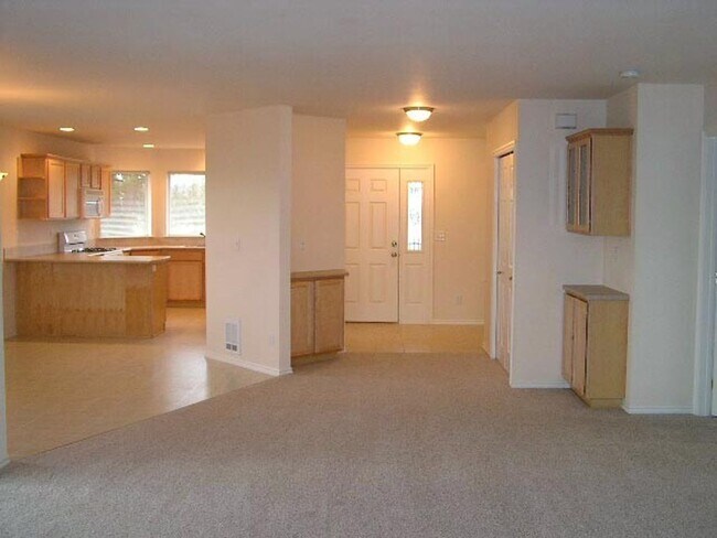 Building Photo - Walnut Grove 2 Bedroom, 2 Bath Condominium