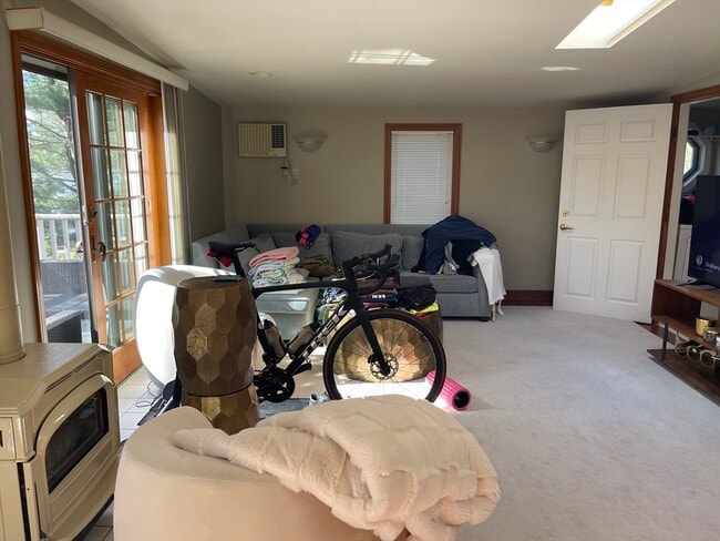 Building Photo - 576 Marrett Rd