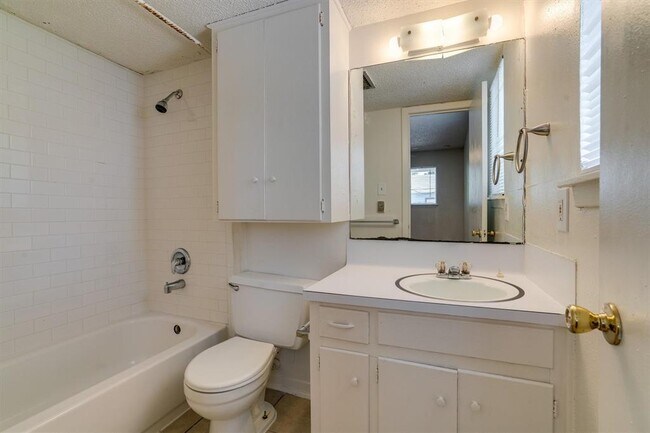 Building Photo - 3707 Tom Green St