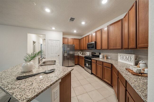 Building Photo - 6218 Morning Fern Ln