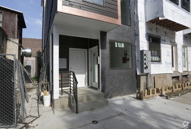 Building Photo - 46 S 44th St