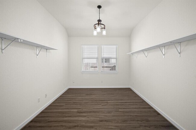 Building Photo - 119 James Rose Ln