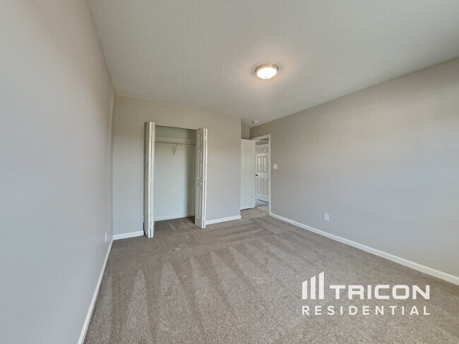 Building Photo - 3622 Evanston Way