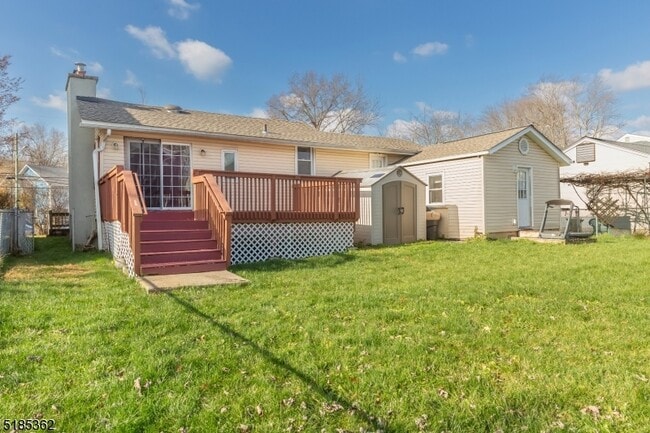 Building Photo - 26 Manito Ave