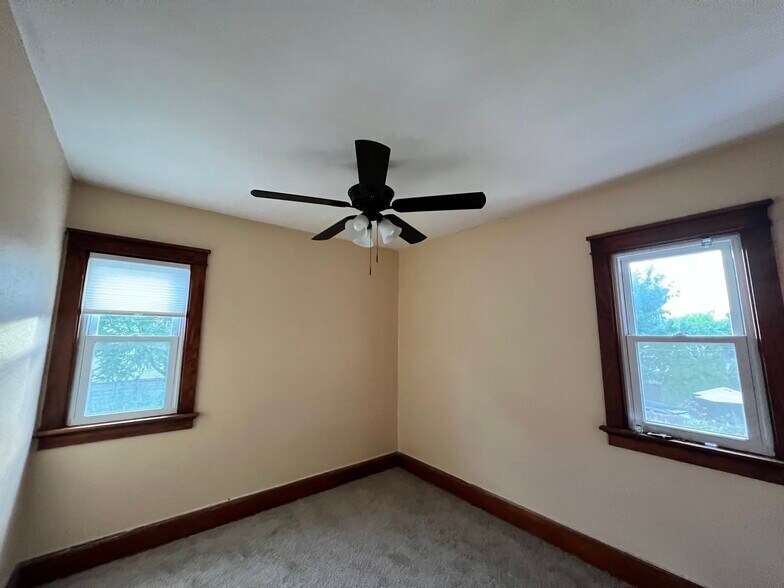 Building Photo - 2515 N 57th St