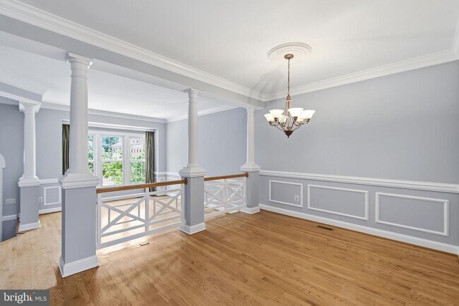Building Photo - 6323 Barcroft Mews Dr