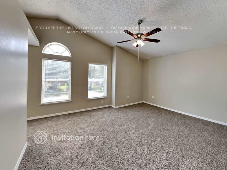 Building Photo - 30631 Birdhouse Dr