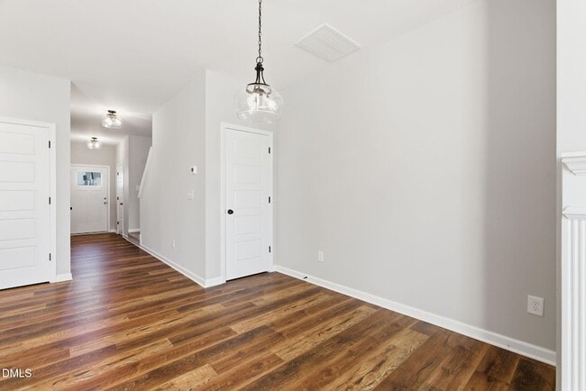 Building Photo - 759 Putney Hl Rd