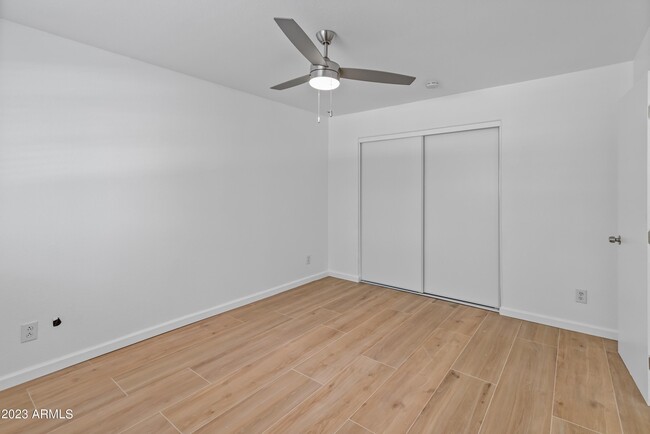 Building Photo - 860 N McQueen Rd