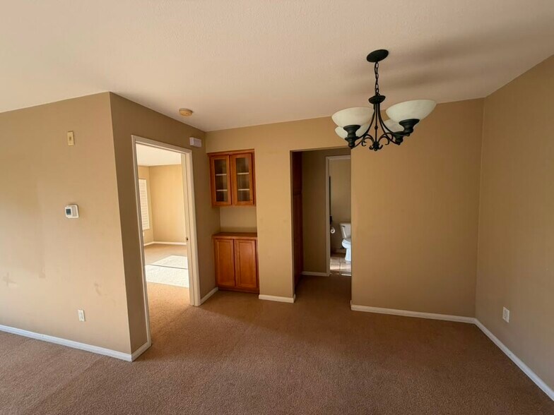 Building Photo - 7190 Shoreline Dr