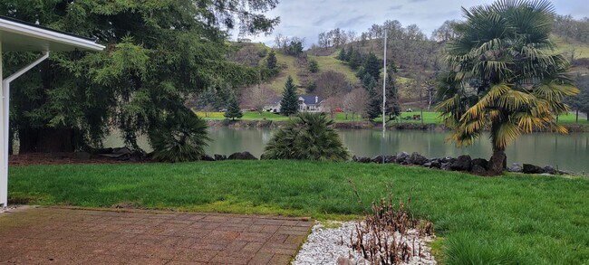 Building Photo - Riverfront 3 bedroom home in Winchester