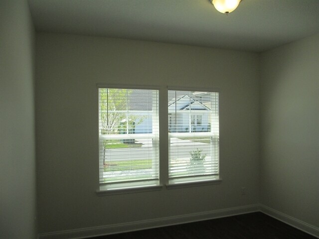 Building Photo - 870 Sunny Stroll Dr