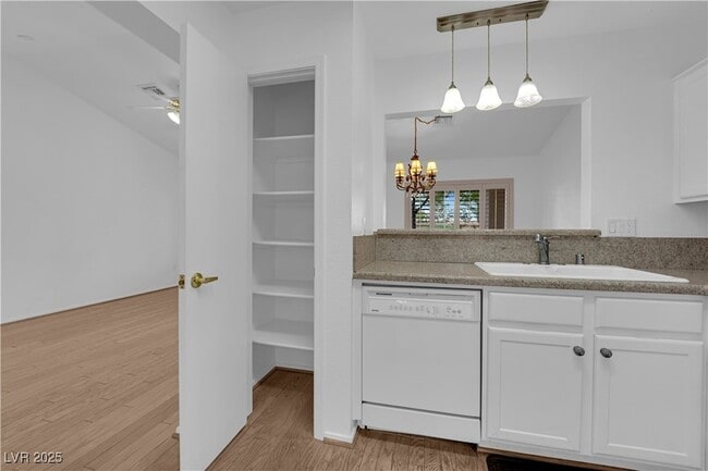 Building Photo - 9424 W Gold Mountain Ave