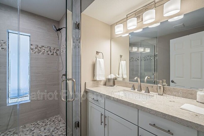 Building Photo - 10527 E Fanfol Ln