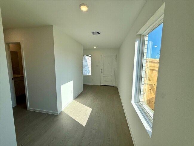 Building Photo - 3168 Sunset Glory Dr